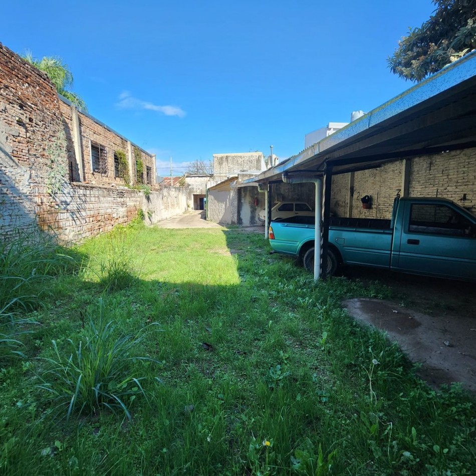 CASA 2 DORMITORIOS Y COCHERAS