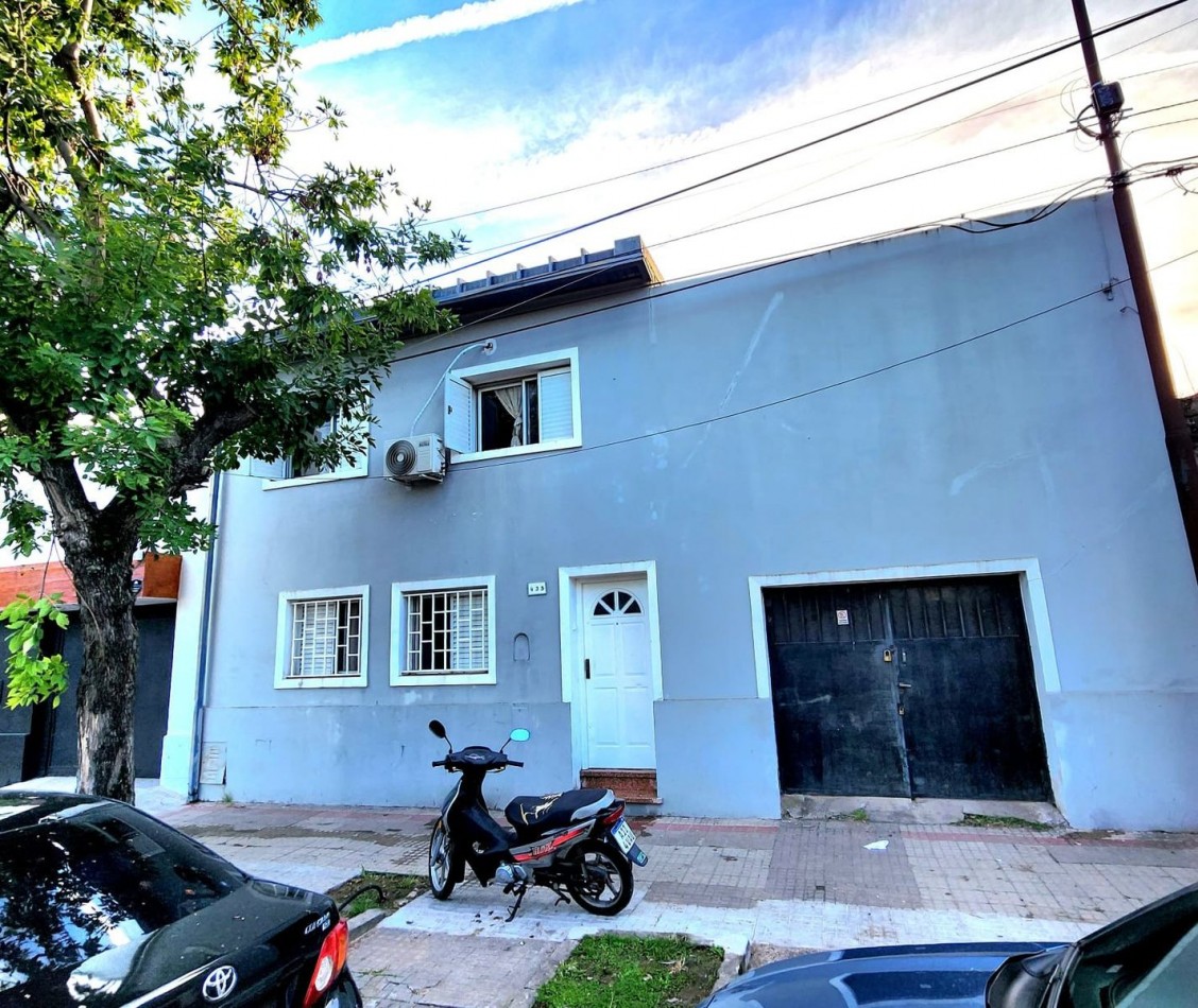 CASA 2 DORMITORIOS Y COCHERAS