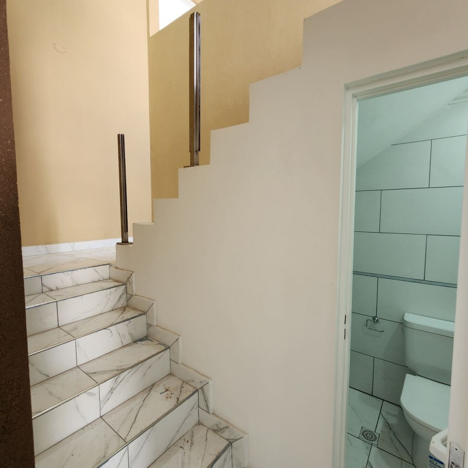 MODERNA CASA DE 3 DORMITORIOS