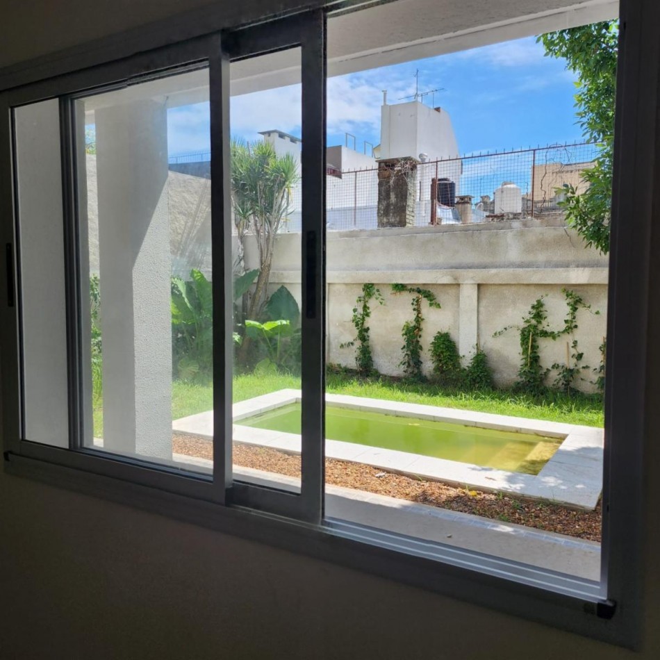 MODERNA CASA EN EL CENTRO DE LA CIUDAD