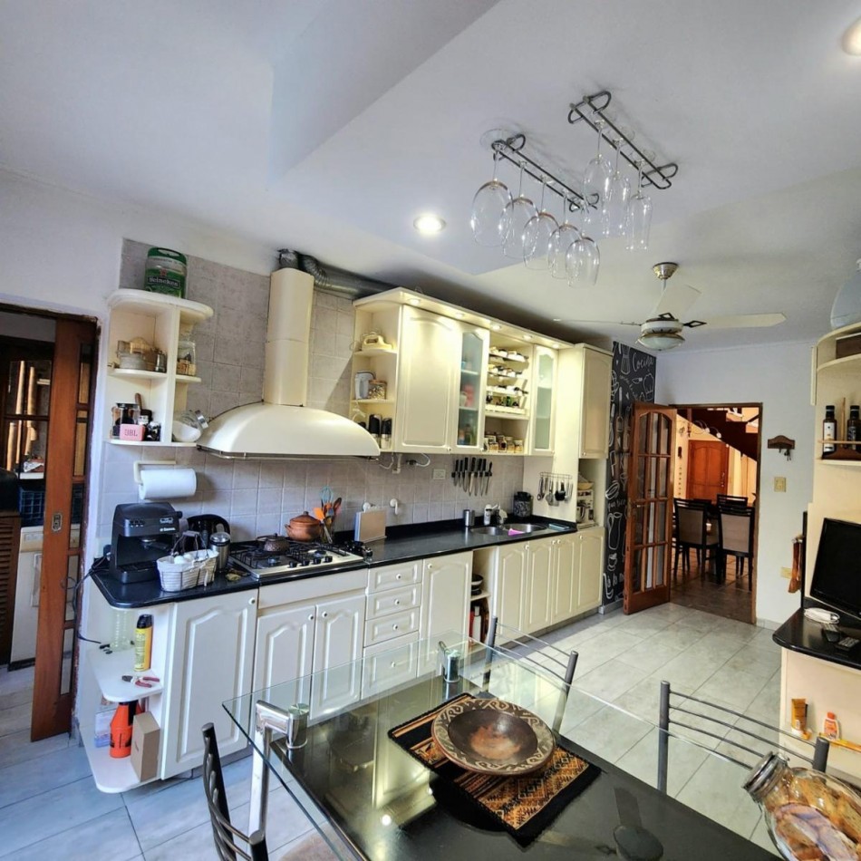INCREIBLE CASA CON PISCINA