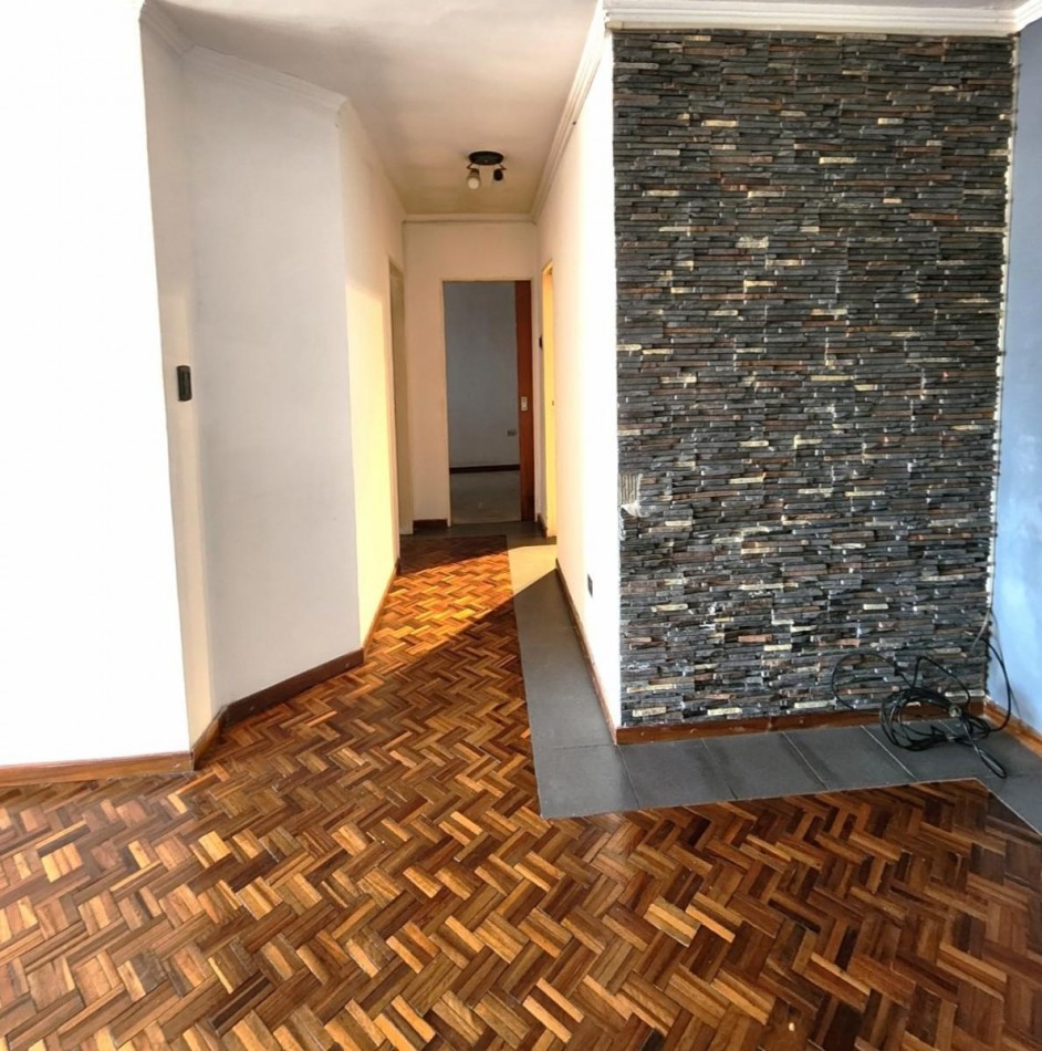 DEPARTAMENTO CENTRICO DOS DORMITORIOS CON COCHERA