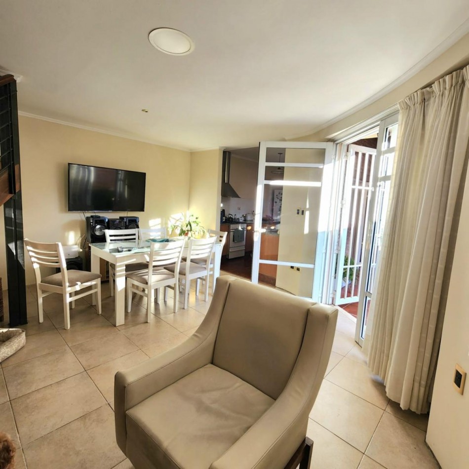 EXCELENTE CASA DE TRES DORMITORIOS CERCANA AL PARQUE URQUIZA