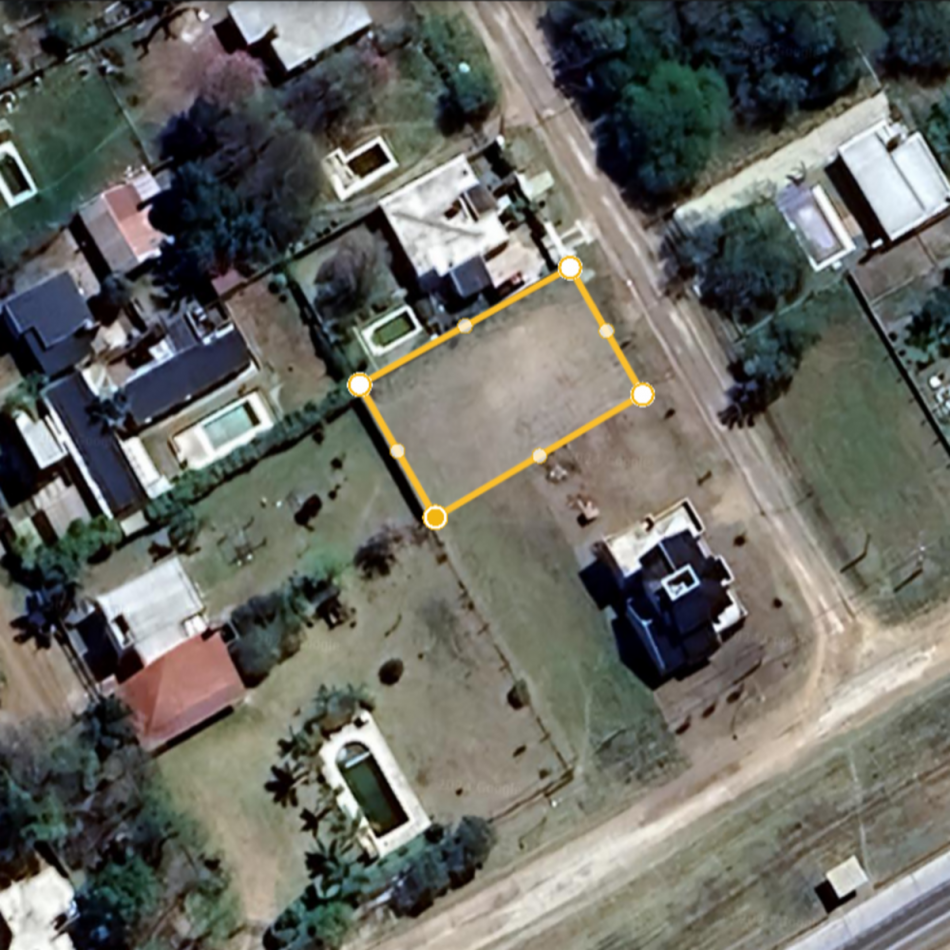 TERRENO DE 600 M2 EN UNA ZONA PRIVILEGIADA