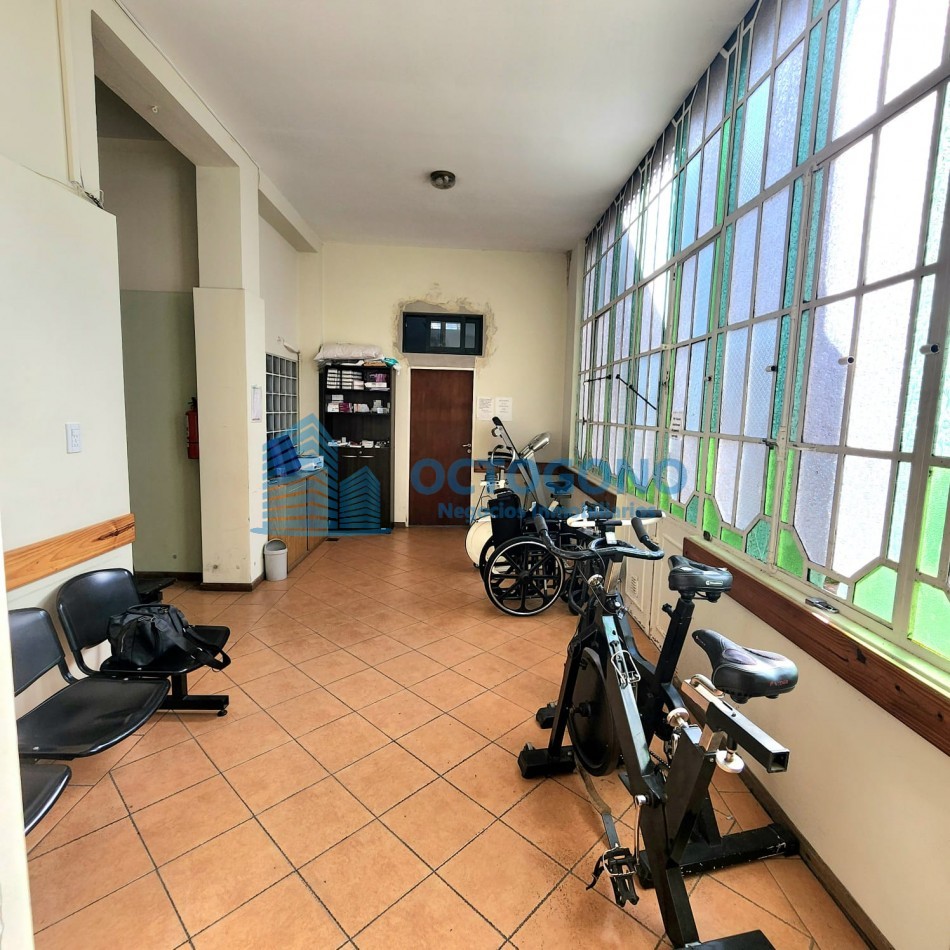 OPORTUNIDAD! INMUEBLE IDEAL PARA CONSULTORIOS, OFICINAS, GERIATRICOS