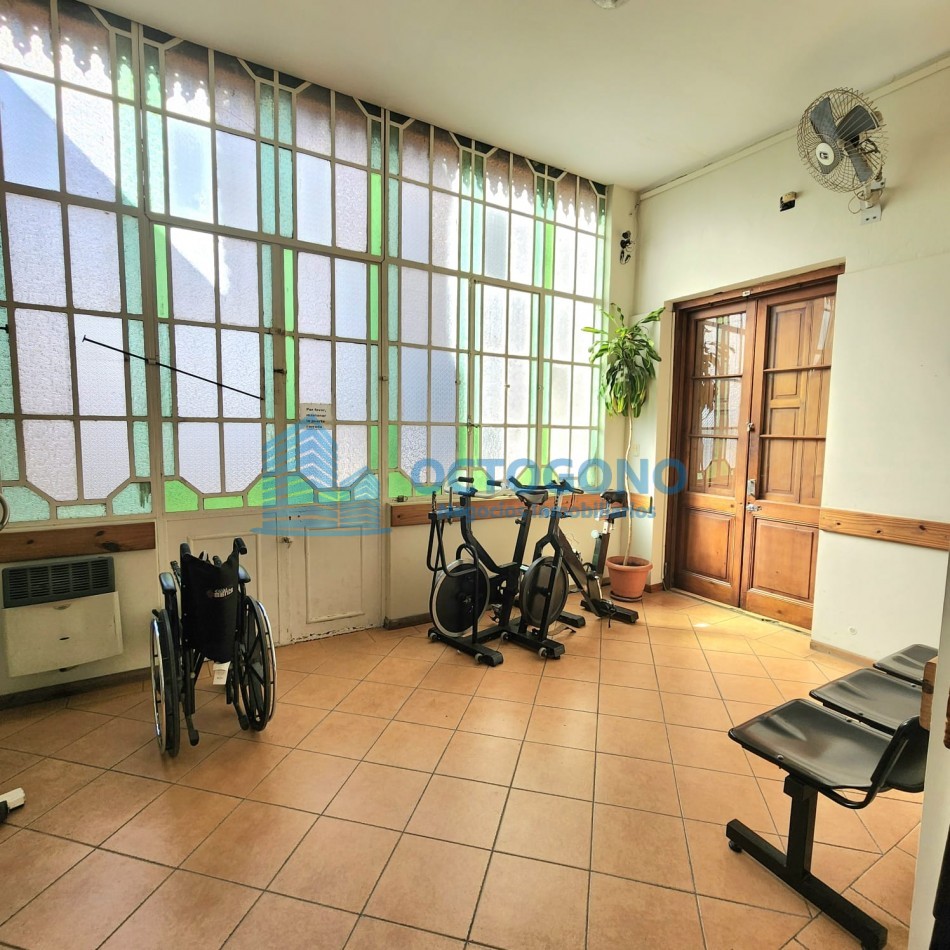 OPORTUNIDAD! INMUEBLE IDEAL PARA CONSULTORIOS, OFICINAS, GERIATRICOS