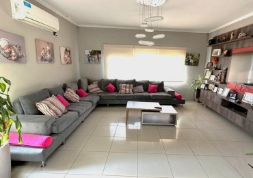 INCREIBLE CASA DE TRES DORMITORIOS